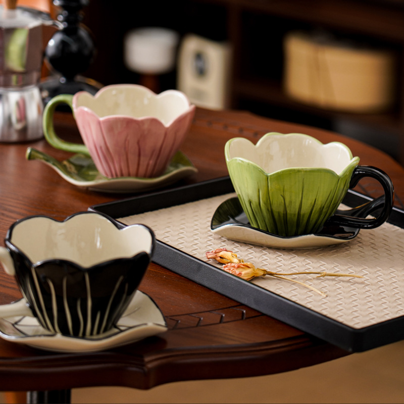 不規則な手描きコーヒーカップ皿セット絶妙なオフィスアフタヌー - Coffee Tea And Leaf のレビューと価格